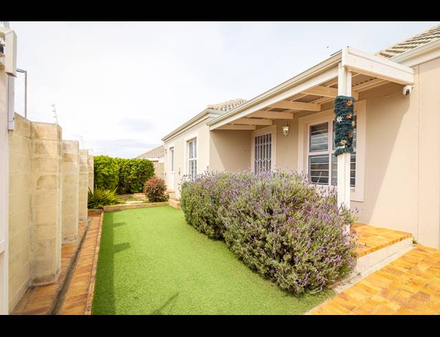 3 BEDROOM FREESTANDING SOLD IN SUNNINGDALE